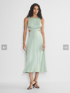 Aritzia | Dresses | Aritzia Forest Green Midi Dress | Poshmark Aritzia | Dresses | Aritzia Forest Green Midi Dress | Poshmark